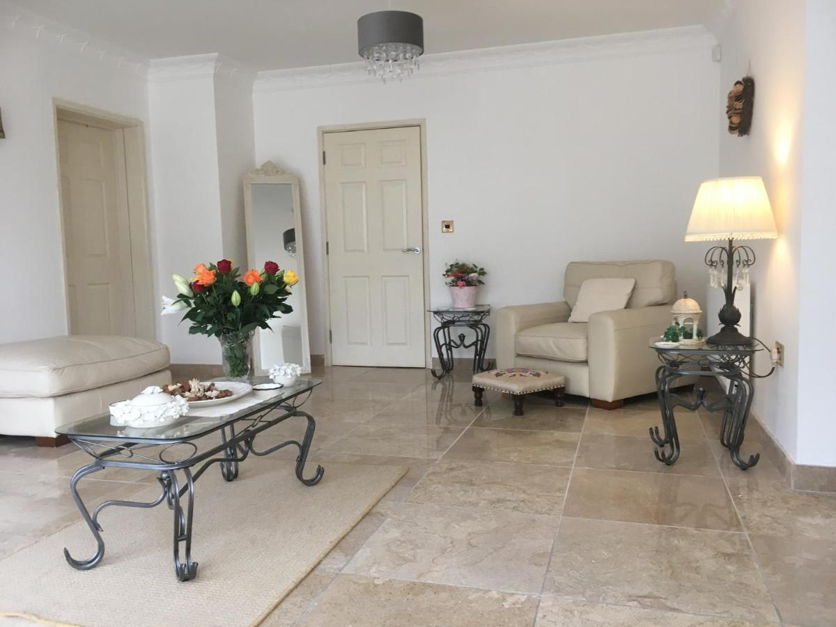 Cymmer Rowan House Bed Breakfast Main House & Self Contained Self Catering Apartment المظهر الخارجي الصورة